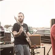 Bajo eléctrico para todas las edades en Valencia